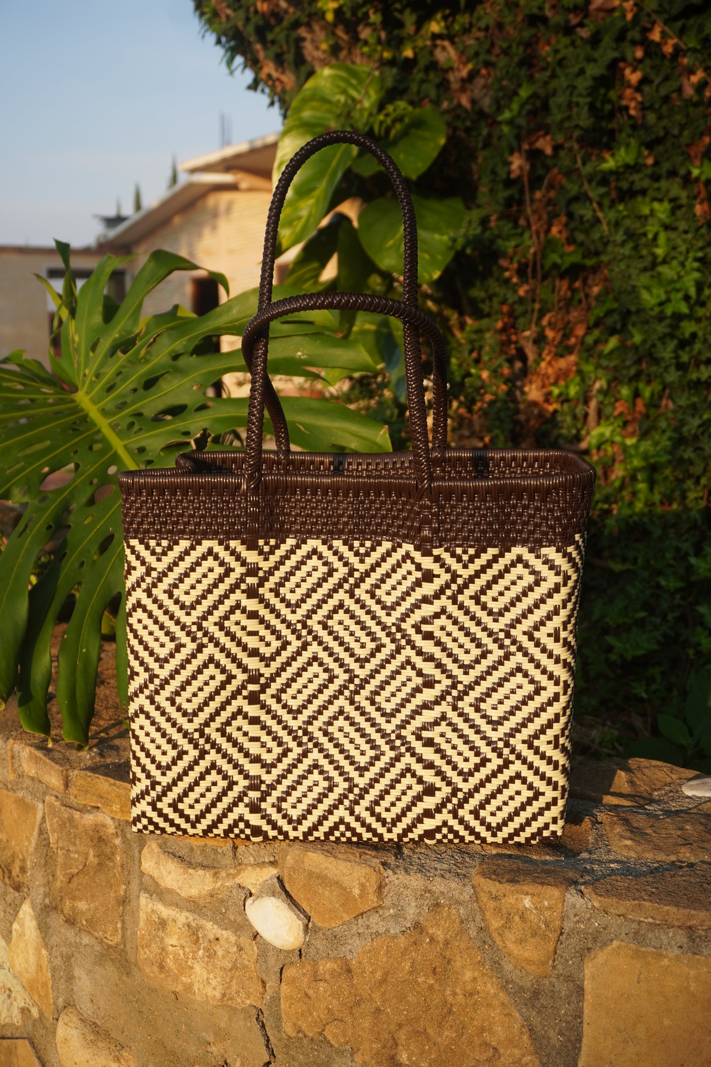 Zaachila Medium Single Handle